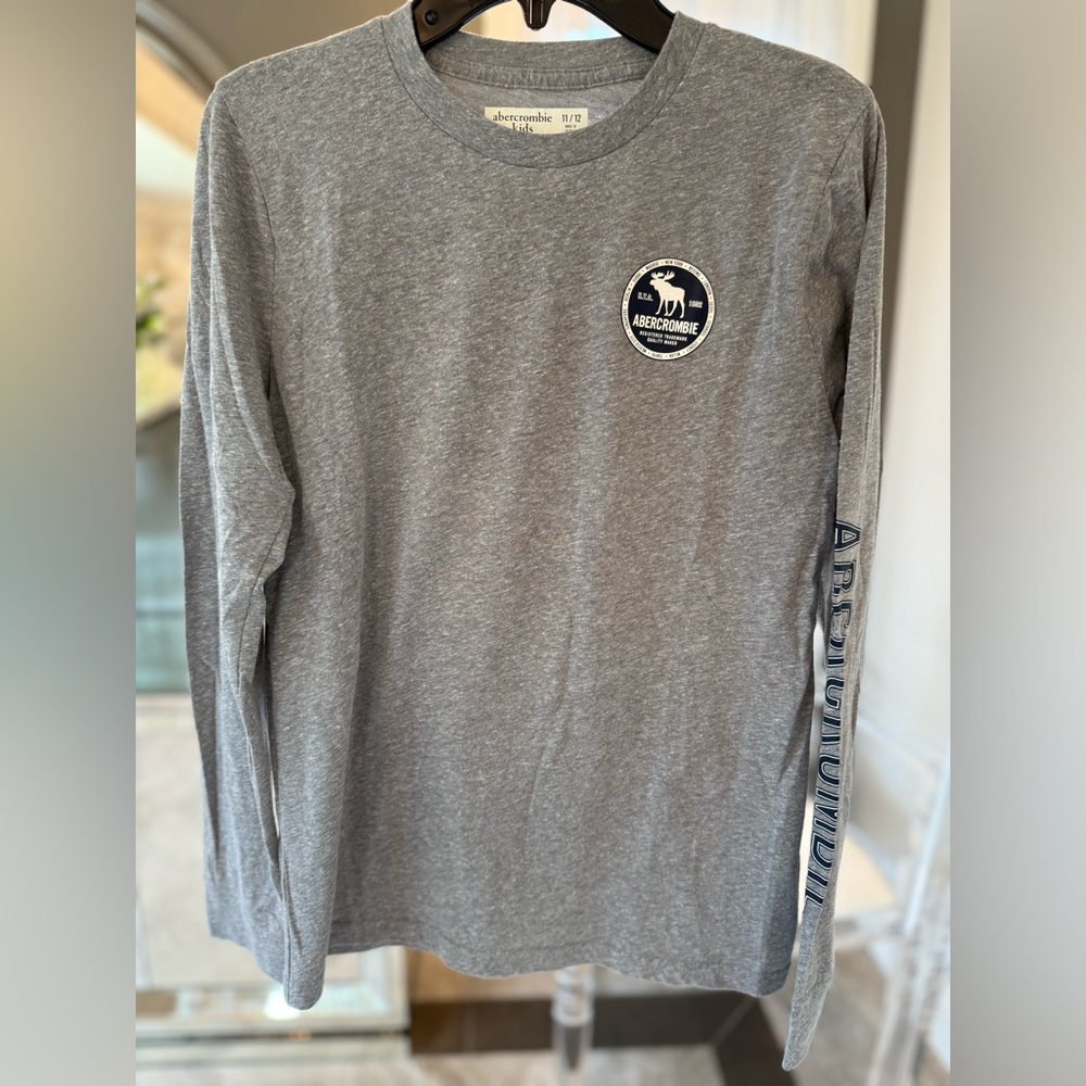 Abercrombie Kids Youth Gray Long Sleeve Tee